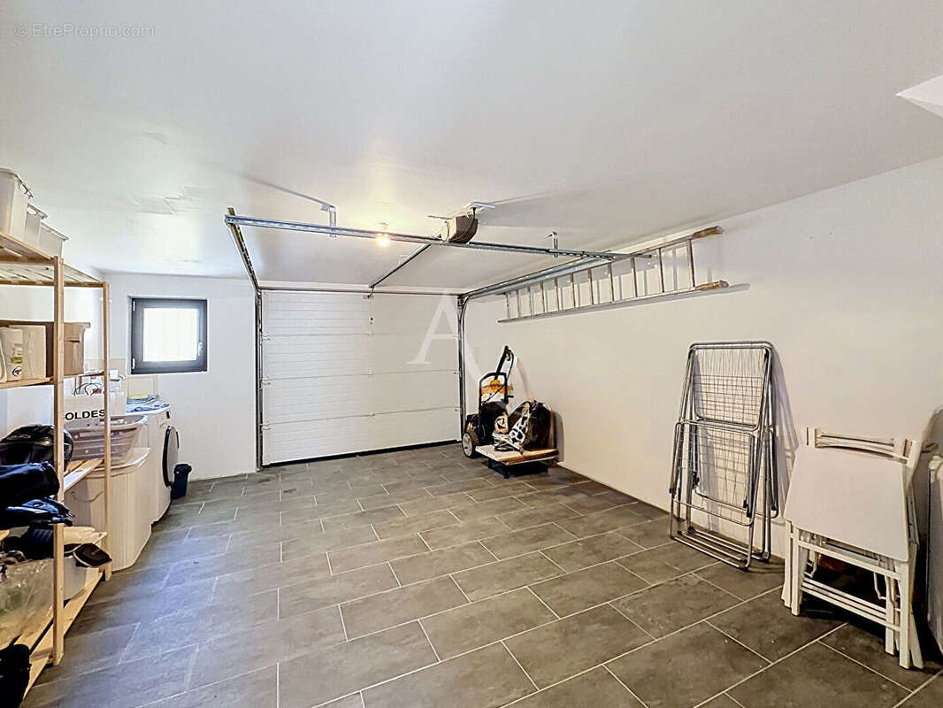 Appartement à QUINCY-VOISINS
