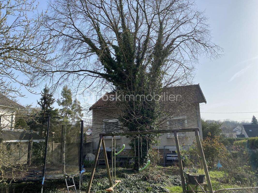 Maison à SAINTRY-SUR-SEINE