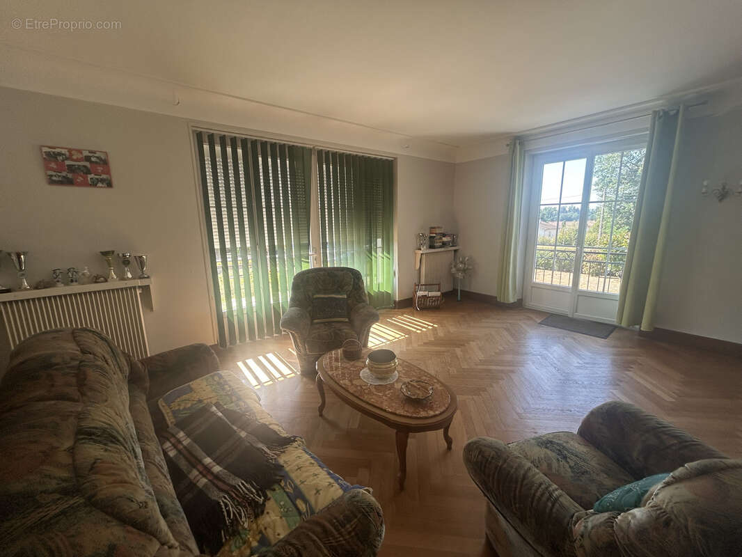 Maison familiale - sous-sol semi eneterre - 3 chambres - photo 4