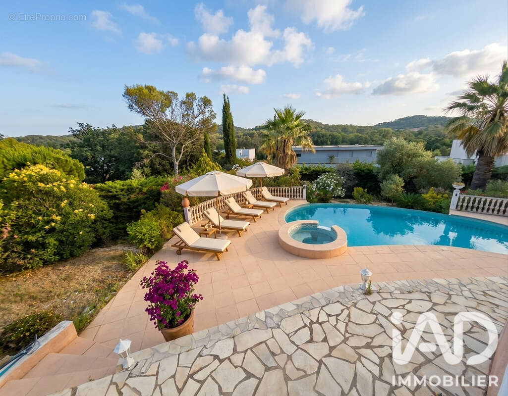 Photo 4 - Maison à SAINT-RAPHAEL