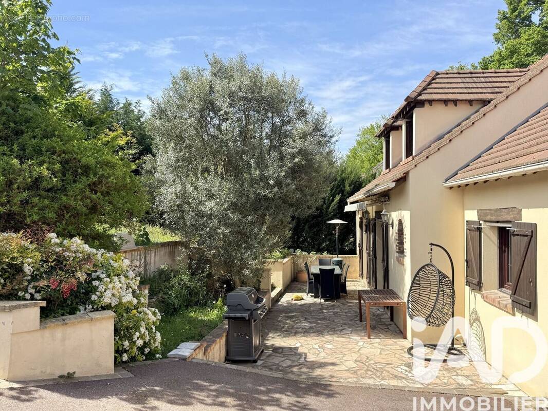 Photo 1 - Maison à LE COUDRAY-MONTCEAUX