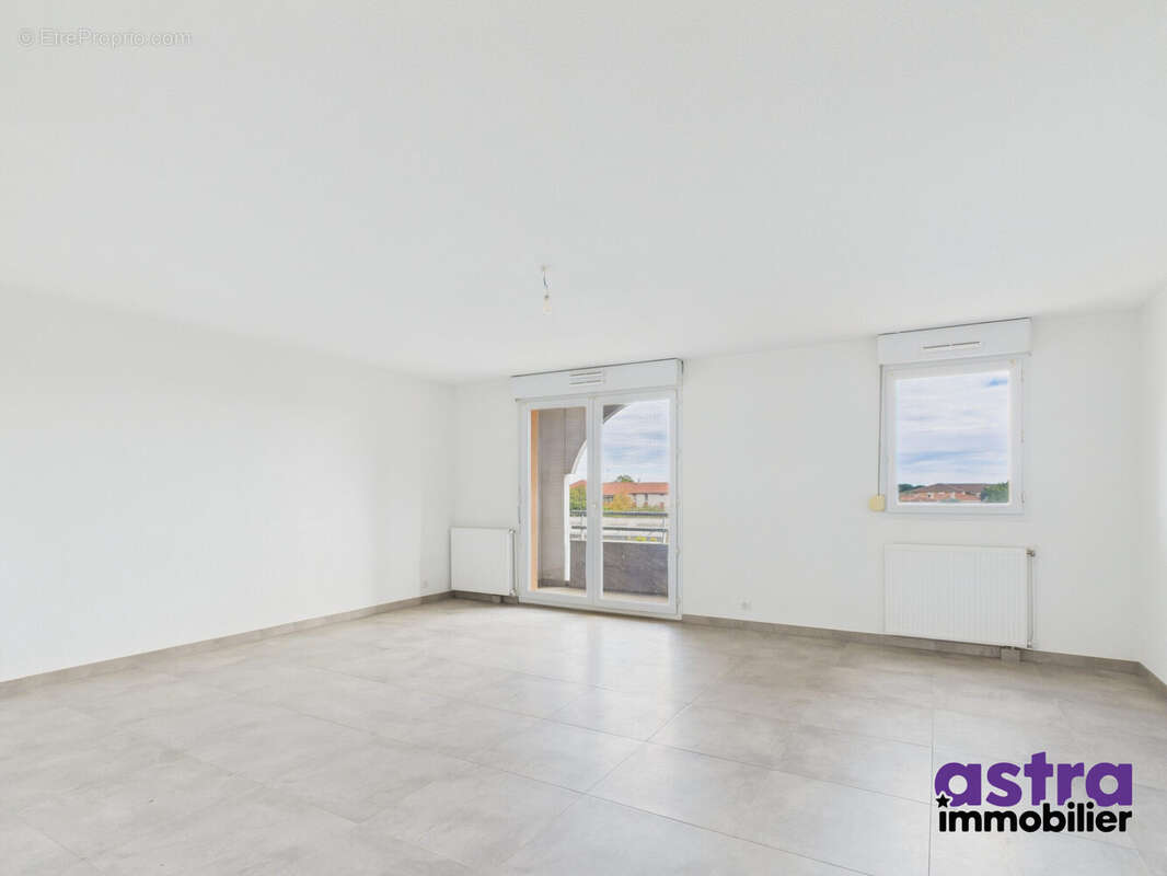 Appartement à FROUZINS