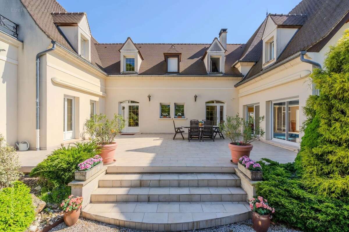 Maison à CHANTILLY