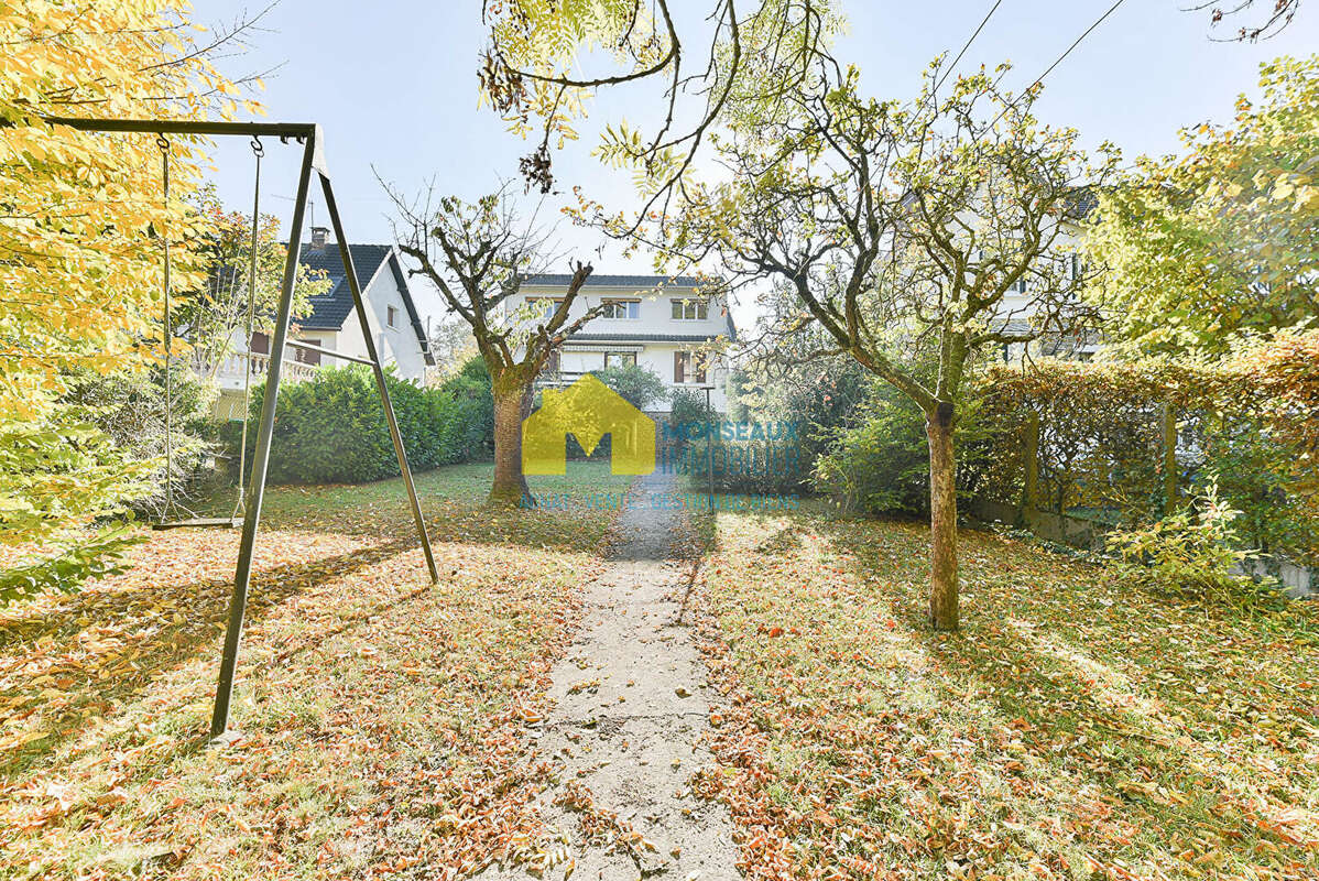 Maison à SAINTE-GENEVIEVE-DES-BOIS