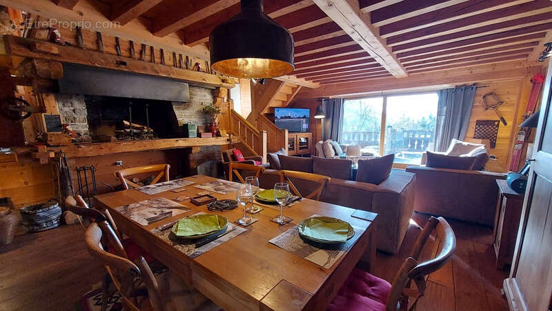 Maison à CHANTELOUVE