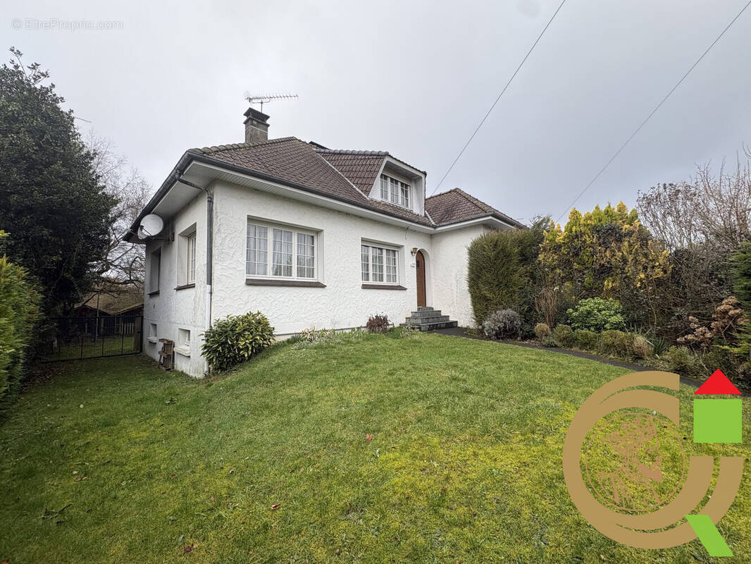 Maison à BEAURAINVILLE