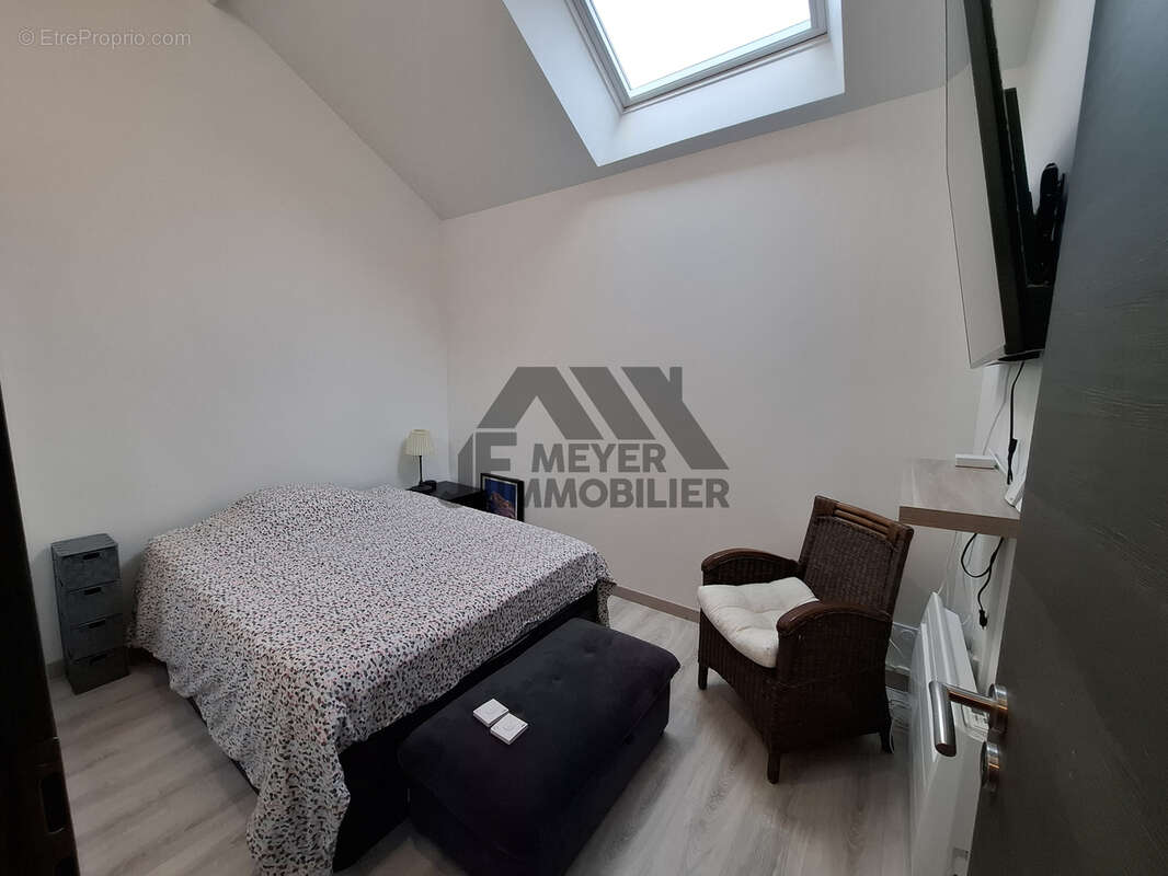 Appartement à CUSTINES