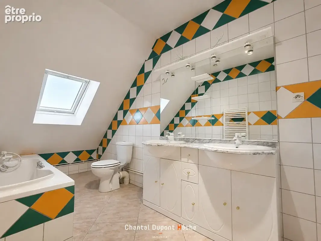 CHAMPHOL - Jolie maison traditionnelle, 4 chambres, vie de plain-pied, garage et jardin - photo 12
