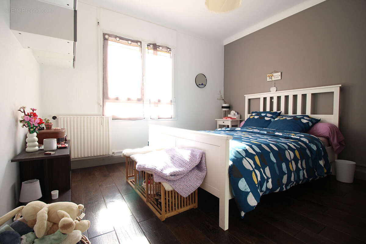 Appartement à SARTROUVILLE