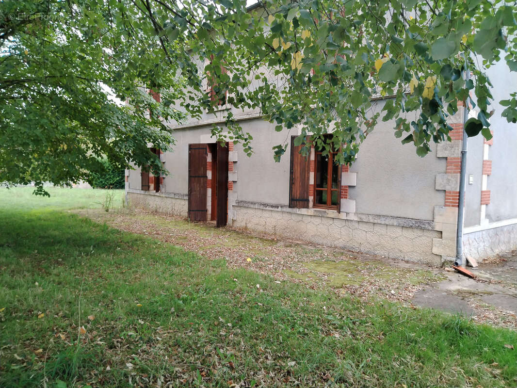 Maison à VILLEFRANCHE-DE-LONCHAT