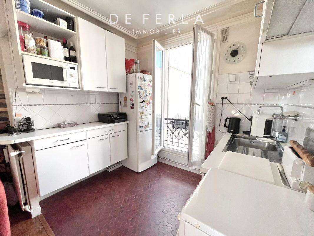 Appartement à PARIS-14E