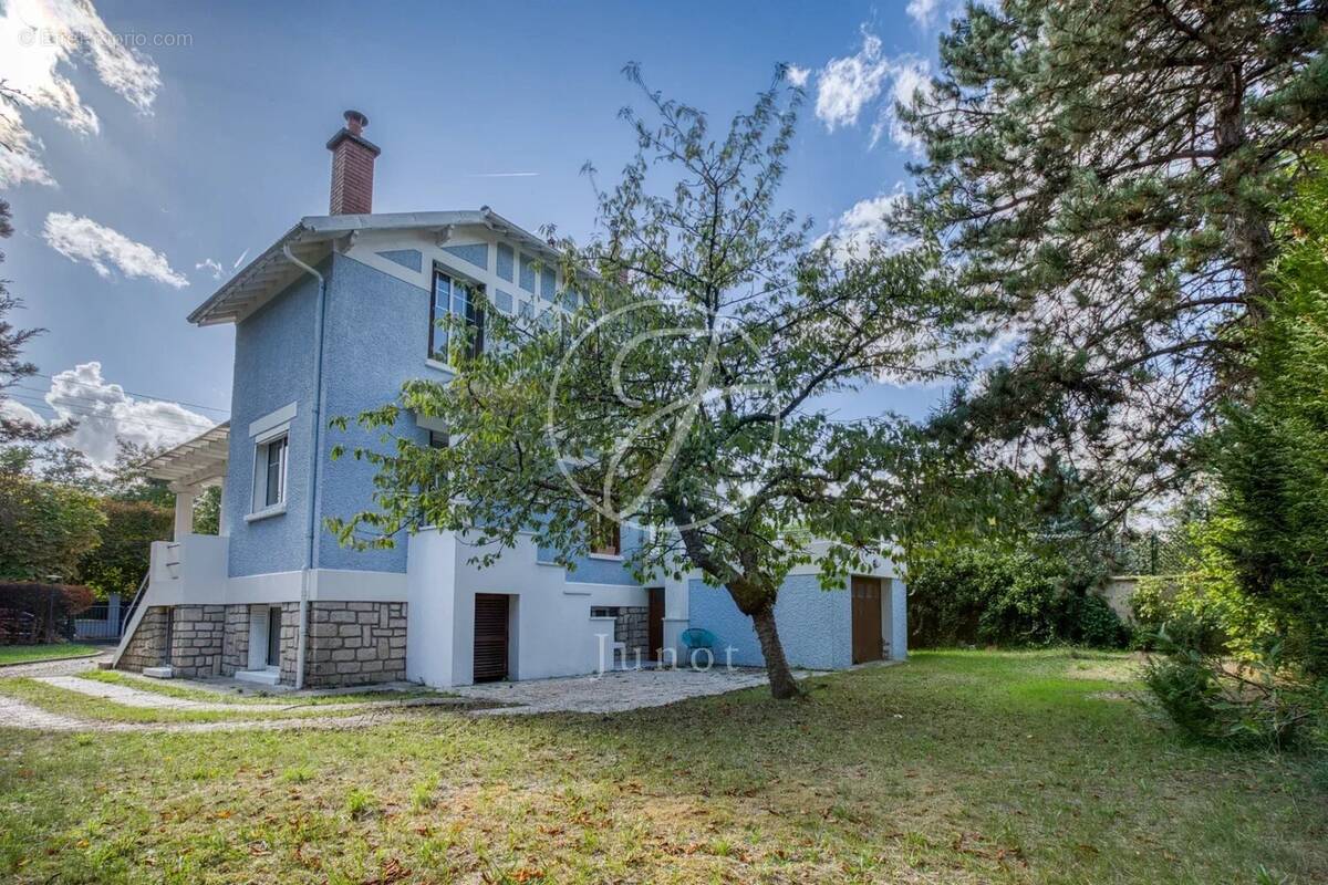 Maison à LE VESINET