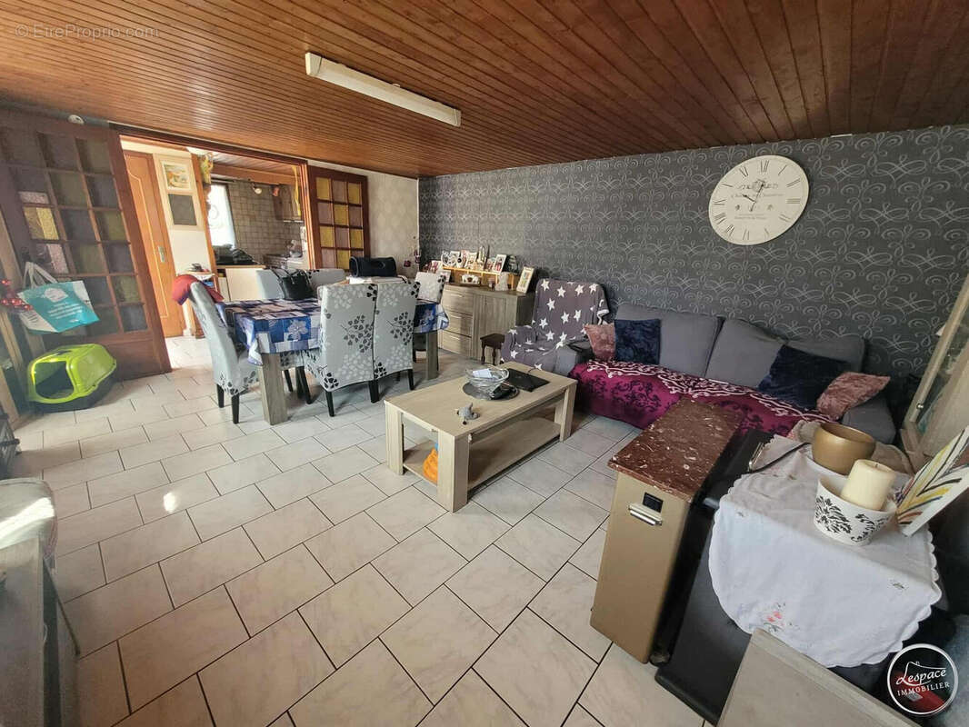 Maison à BONNINGUES-LES-ARDRES