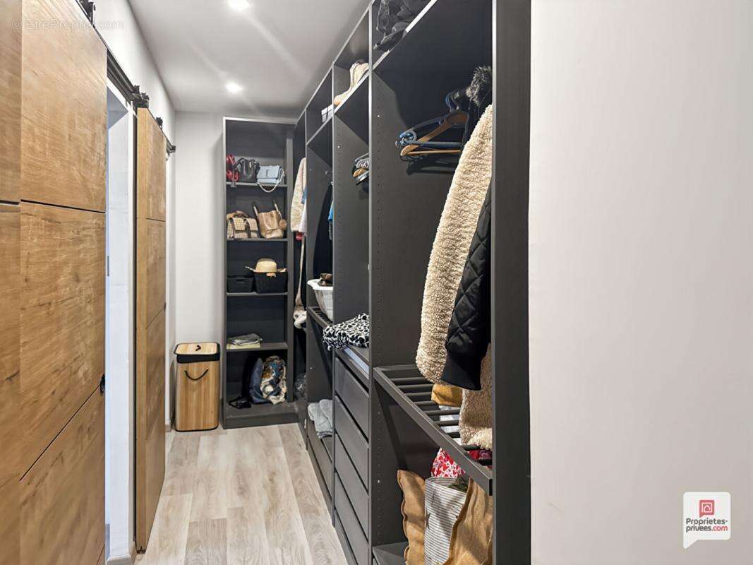 Maison à LA CHAPELLE-D'ALIGNE