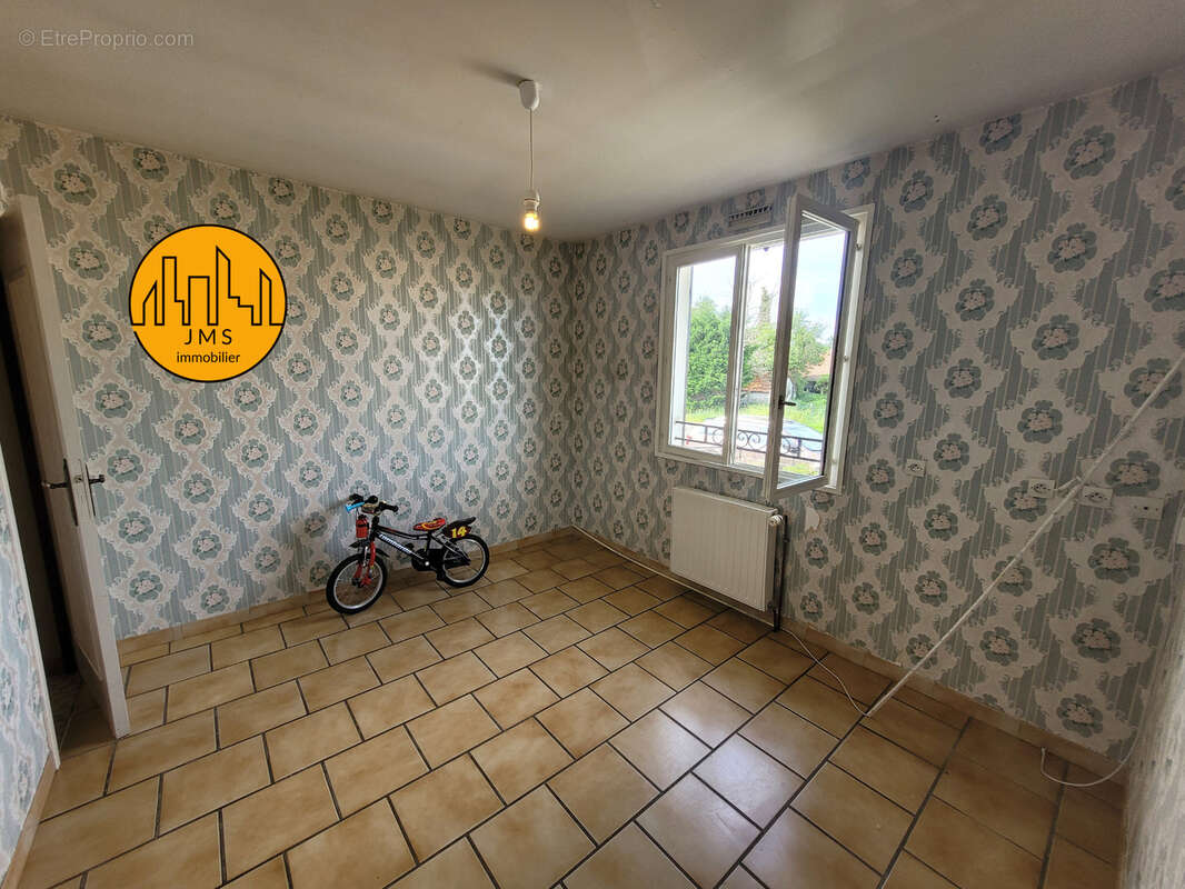 Maison à LA FERTE-HAUTERIVE