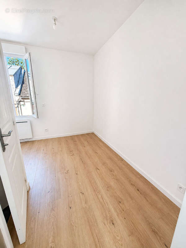 Amiens proche commodités Maison de ville rénovée idéale investissement ou 1er achat - photo 6