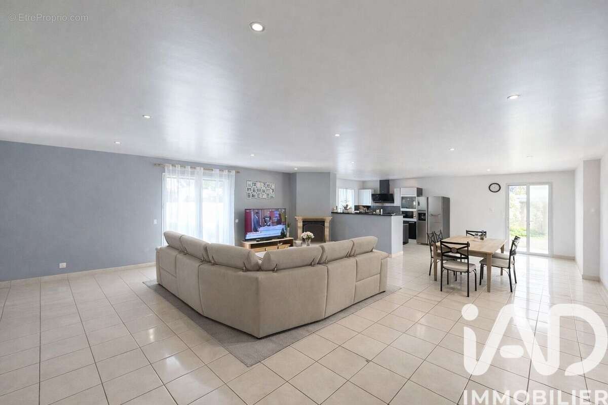 Photo 2 - Maison à TREILLIERES