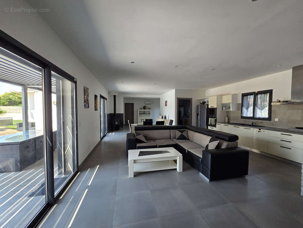 Maison à LINGUIZZETTA