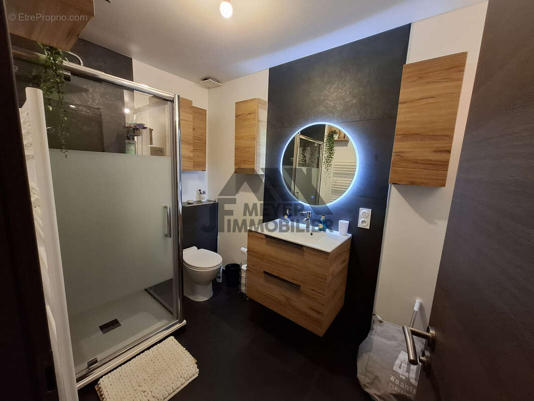 Appartement à CUSTINES