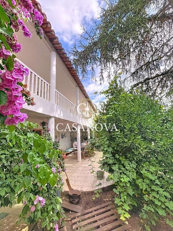 Campagne de BEZIERS, maison sur 1500 m² de terrain, 260 m² de surface utiles et 130m² habitables - photo 9