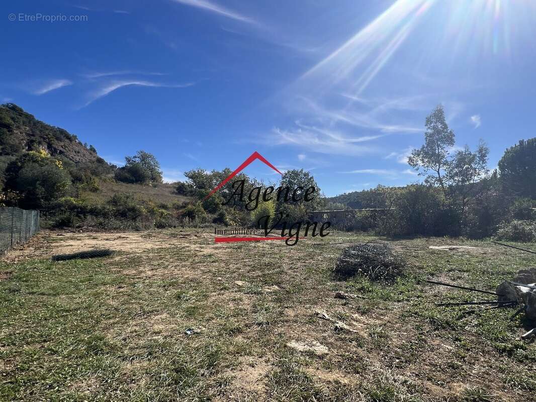 Terrain à BANNE