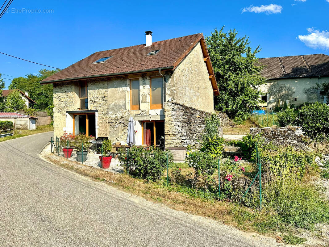 Maison à SEYSSEL