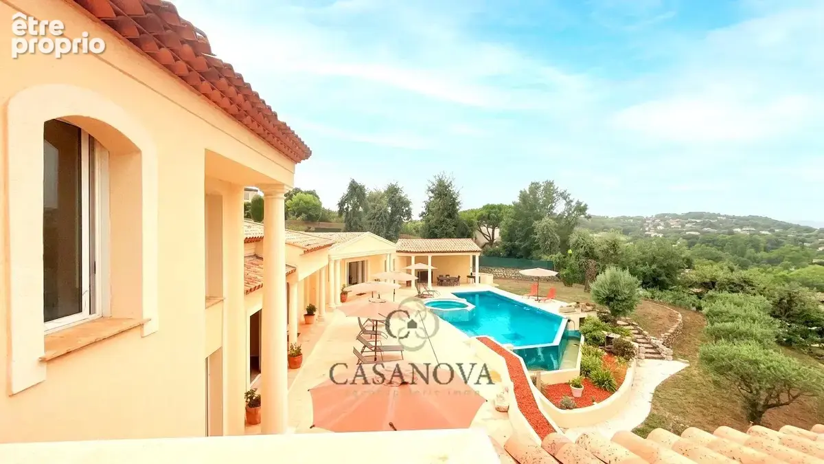 Villa de 314 m² avec piscine à débordement et vue panoramique à Châteauneuf-Grasse - photo 12