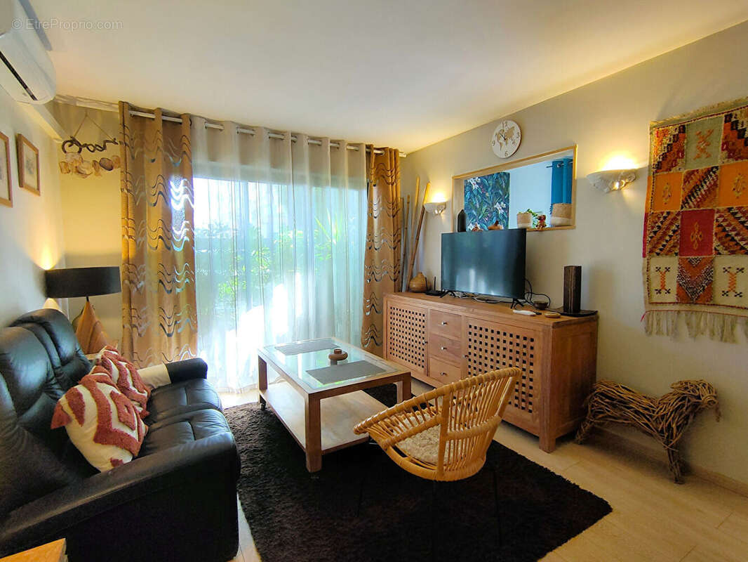 Maison à MANDELIEU-LA-NAPOULE