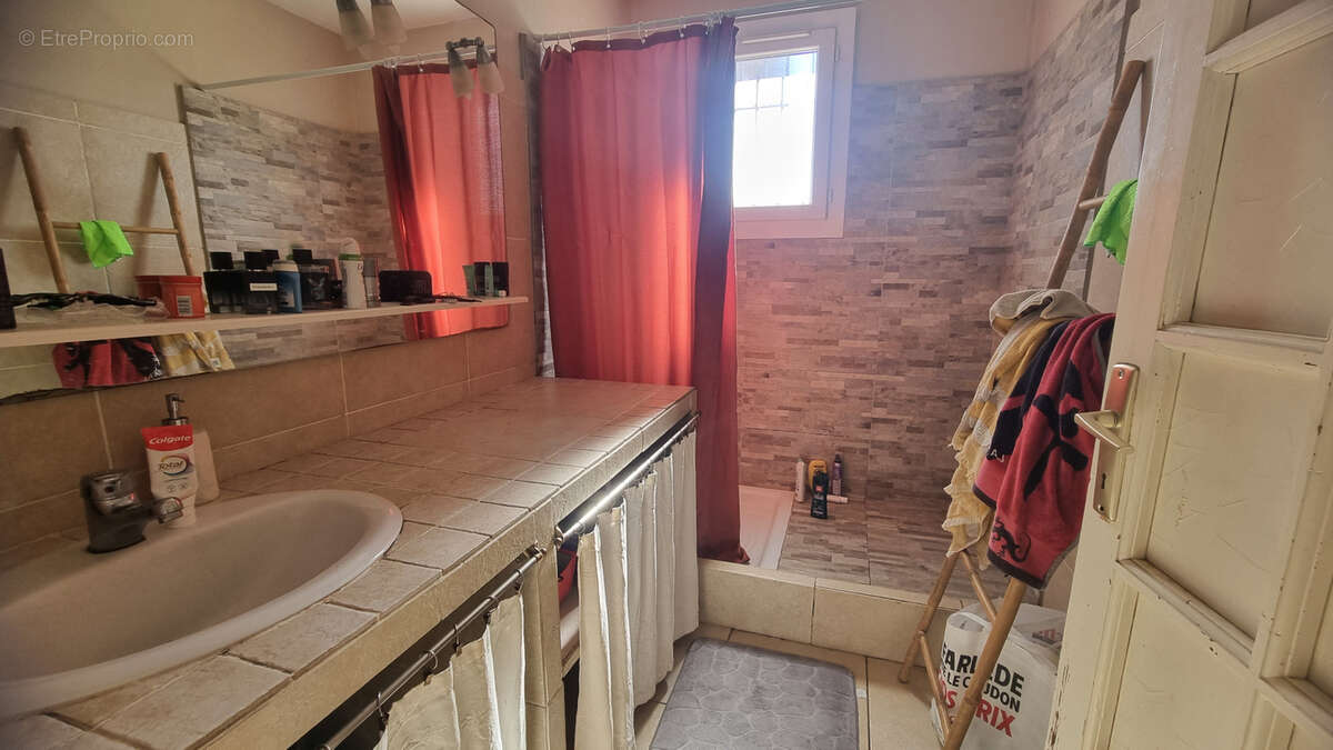 Maison à SOLLIES-VILLE