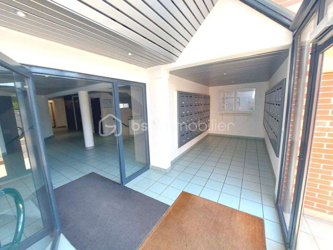 RARE À ROUEN SAINT-GERVAIS – Studio clé en main avec parking, gardien et vue panoramique ! - photo 7