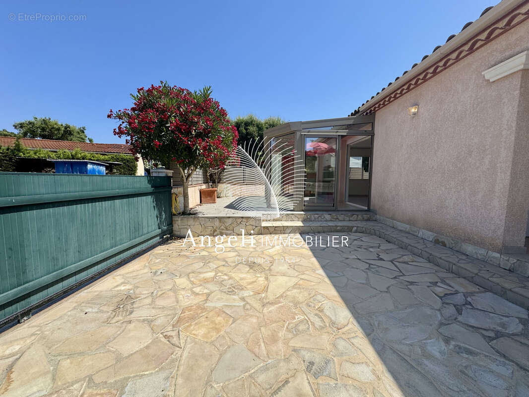 Maison à ROQUEBRUNE-SUR-ARGENS