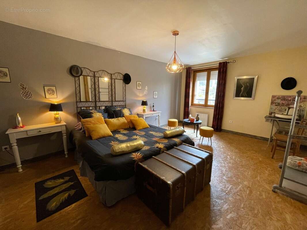 Maison à LENS-LESTANG