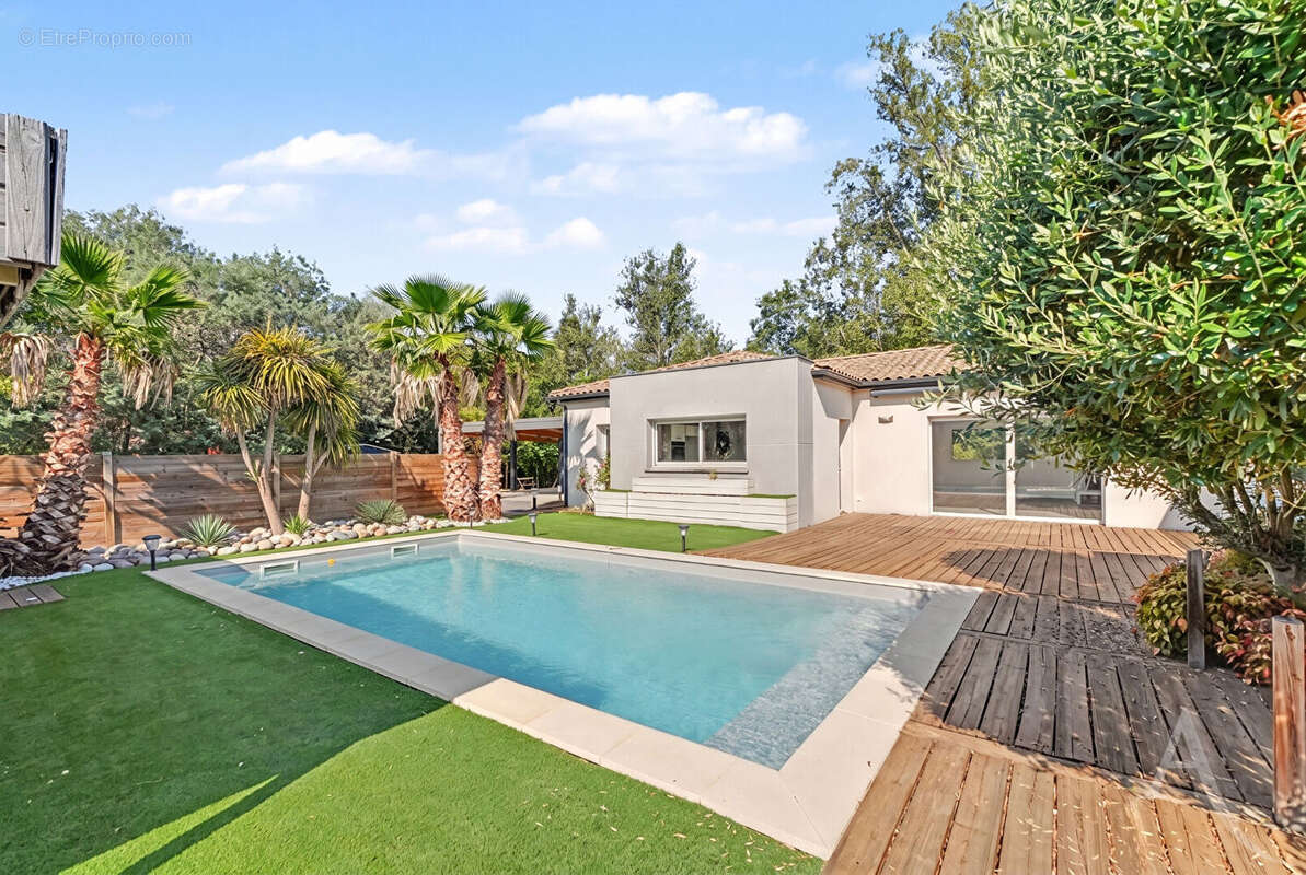 Villa contemporaine Plain pied- 172m² - Piscine - Terrain 1230 m² - photo 16