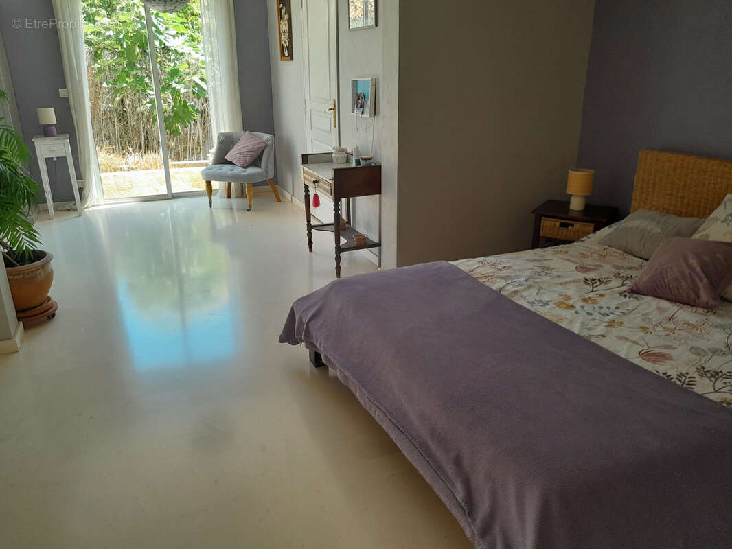 Villa t6 avec piscine et jardin - photo 21