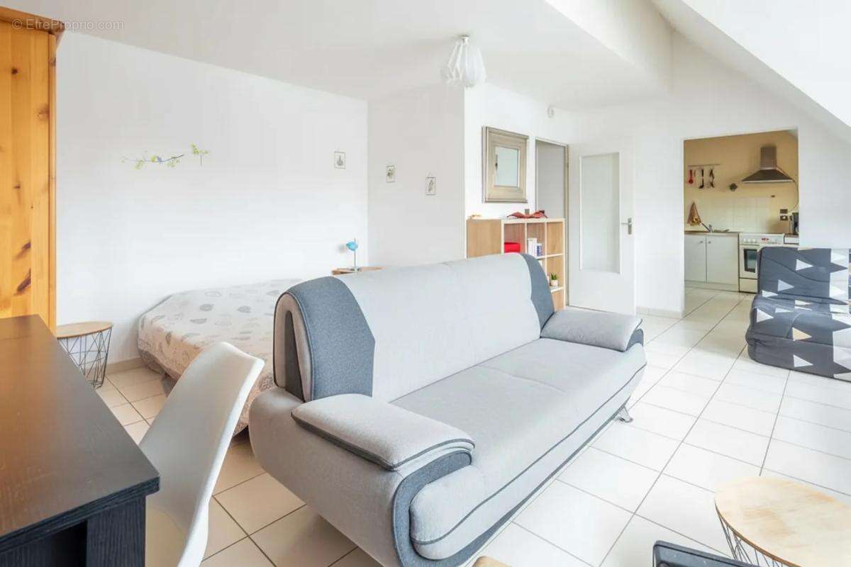 Appartement à POISY