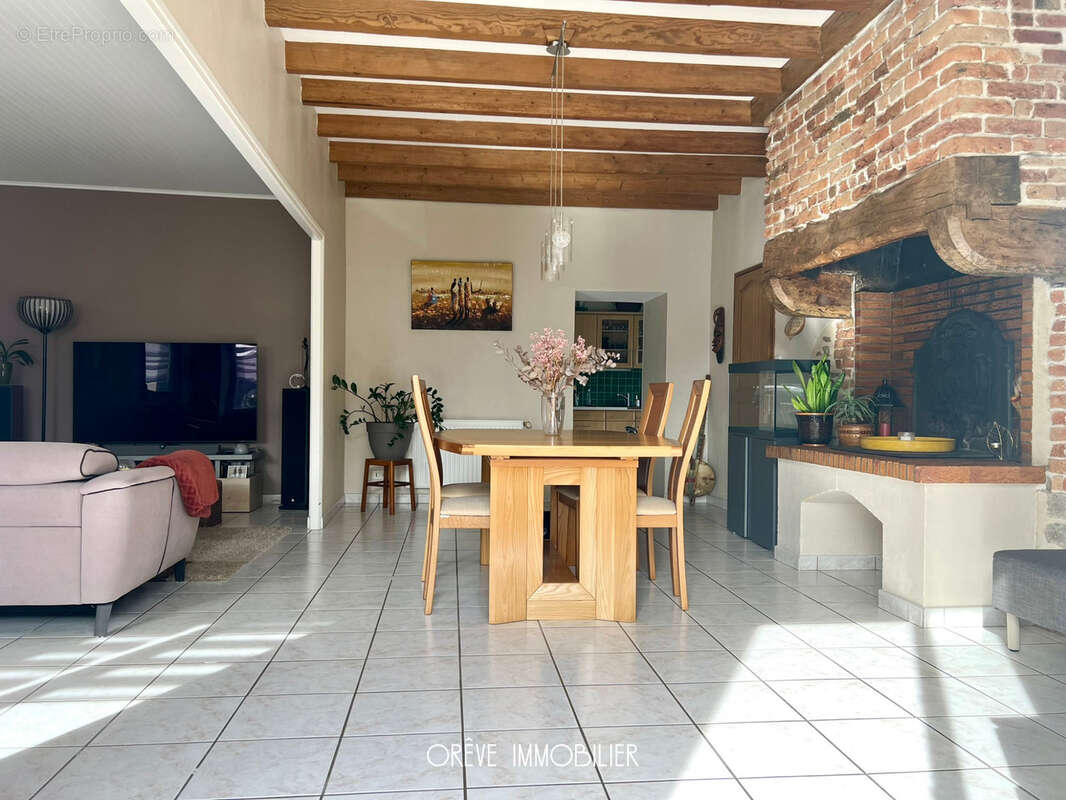 Maison à NOYAL-CHATILLON-SUR-SEICHE