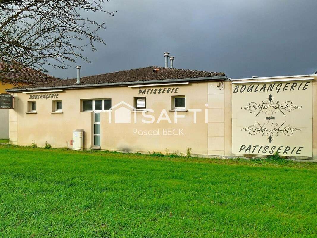 Photo 2 - Commerce à GONDREVILLE