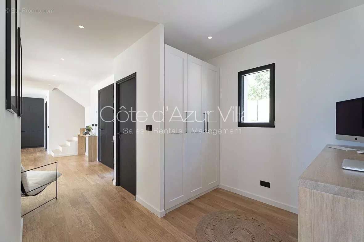 Maison à TOURRETTES-SUR-LOUP