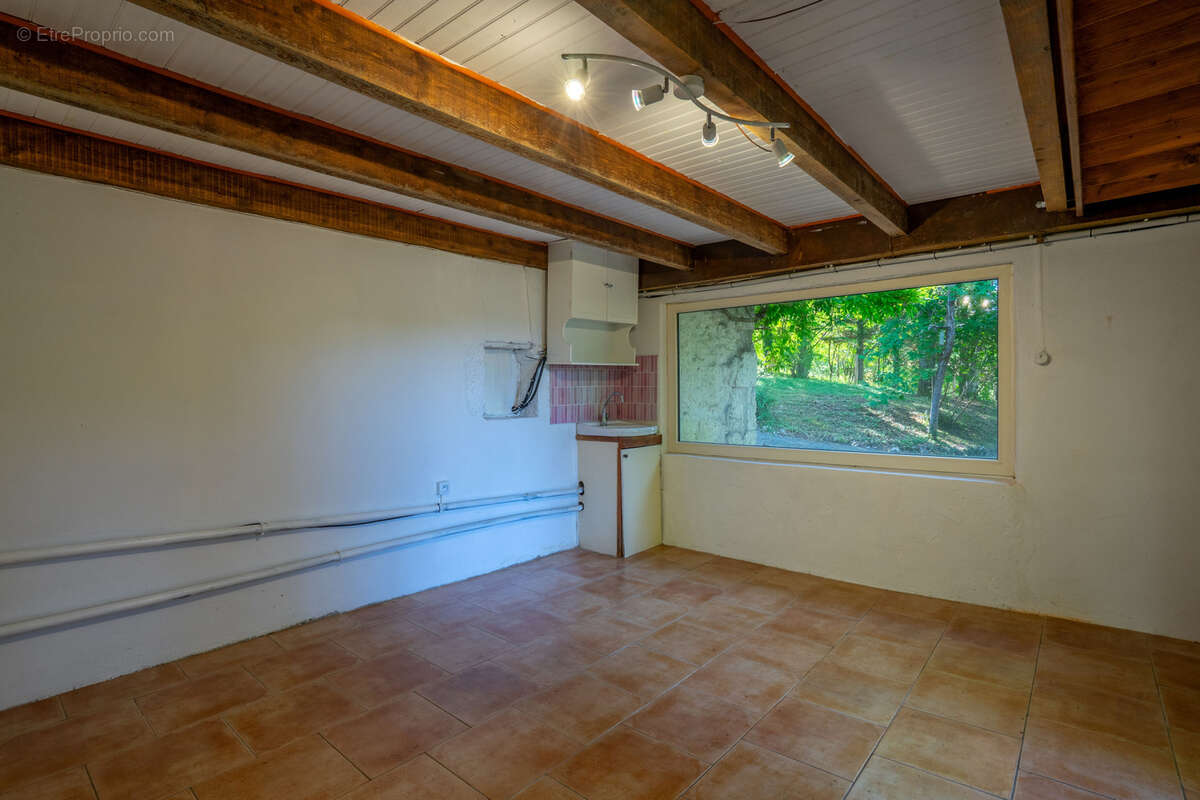 Maison en pierre de avec dépendances et gite - photo 14