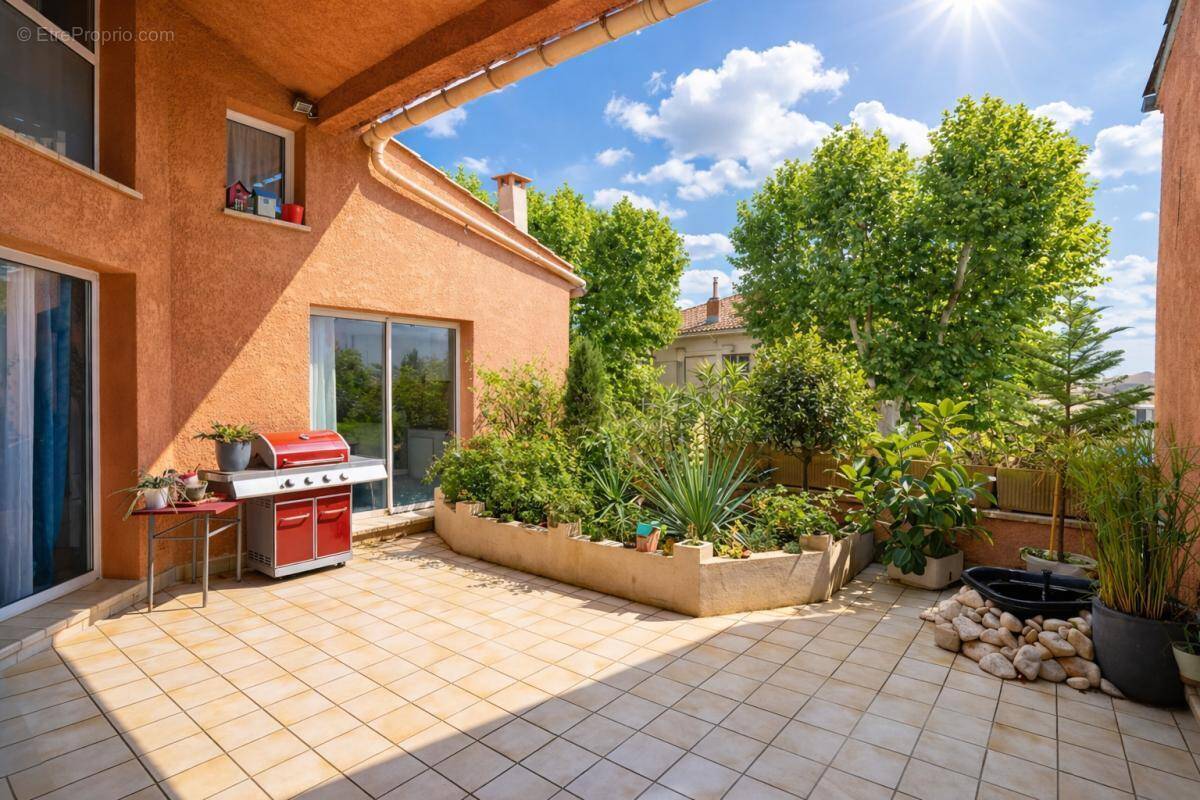Appartement à LEZIGNAN-CORBIERES