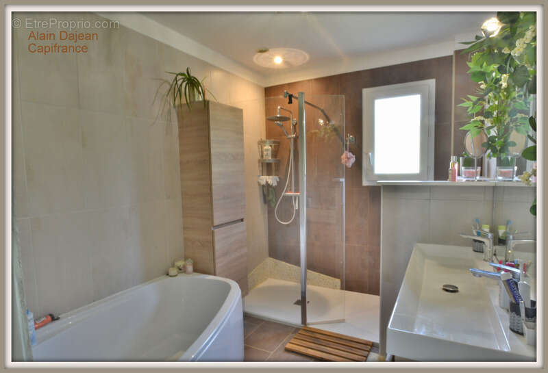A vendre Maison Contemporaine  6 pièces MONBAHUS (47)-131 M2 -Terrain arboré 2000 M2 - photo 11