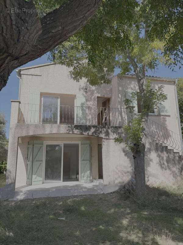 Maison à LA FARE-LES-OLIVIERS