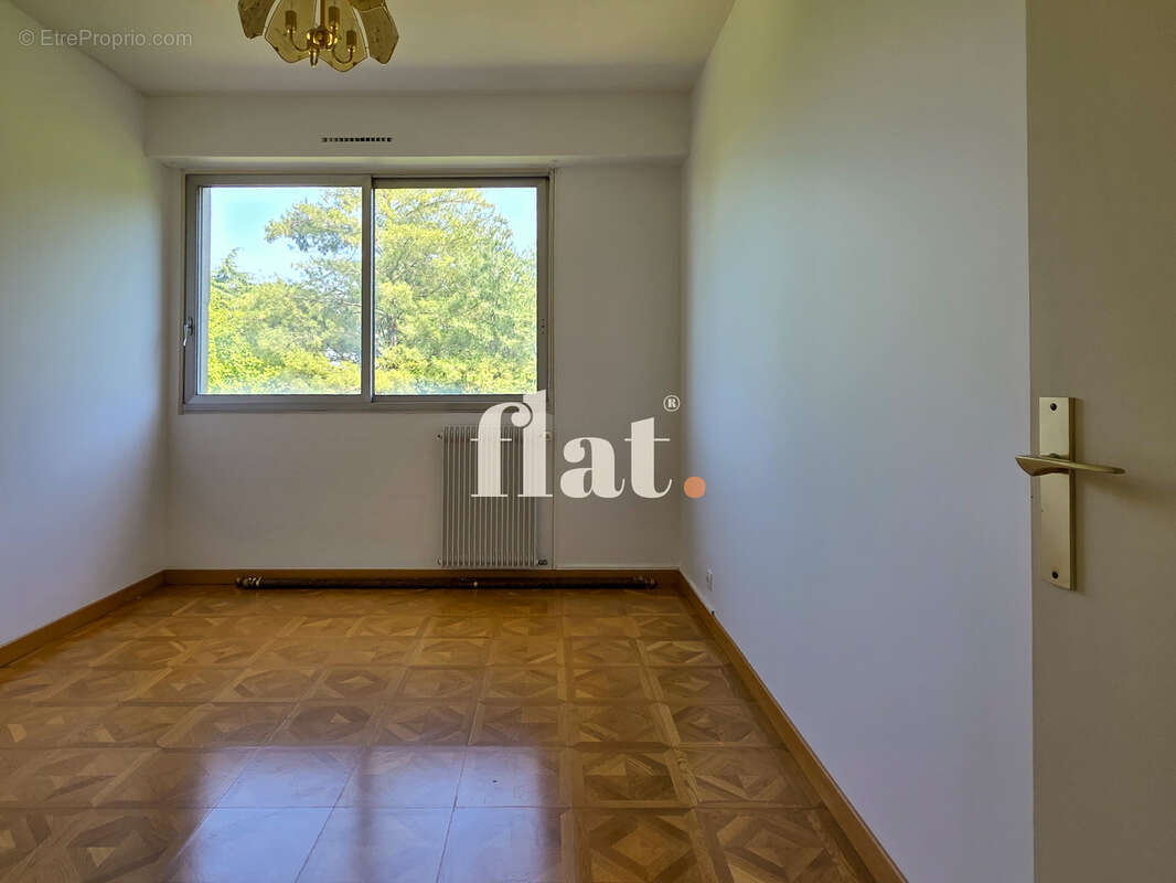 Appartement à SAINT-SEBASTIEN-SUR-LOIRE