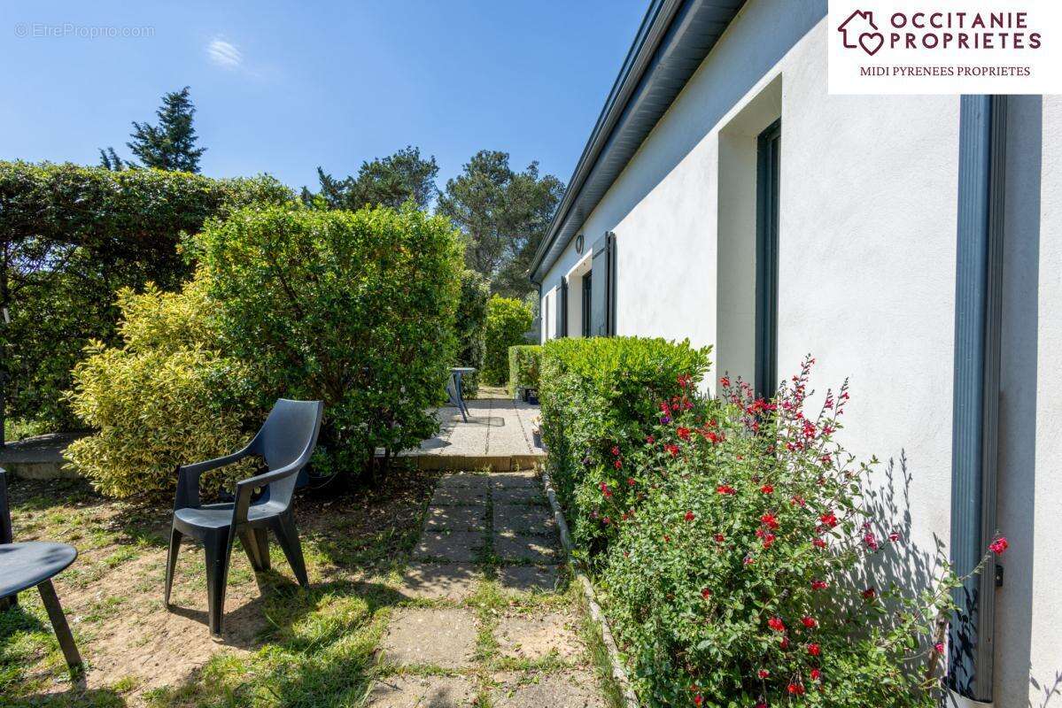 Maison à BOUILHONNAC