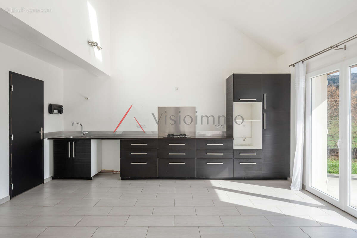 Maison à LES ECHELLES