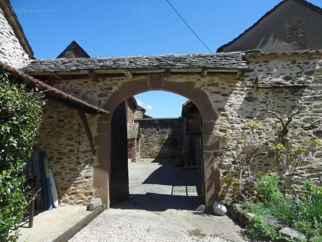 Maison à MONTIRAT