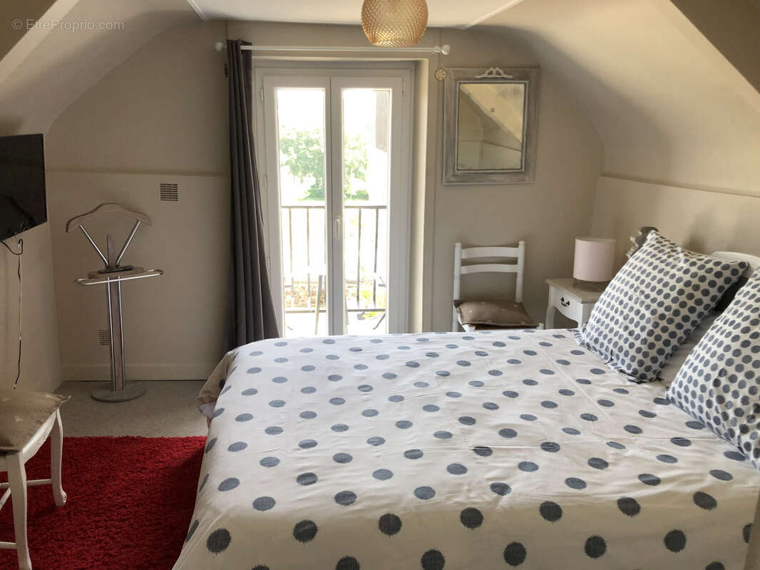 A vendre - soquet immobilier - ensemble de 2 maisons mitoyennes  gite+ local commercial  - plancoet centre - photo 6