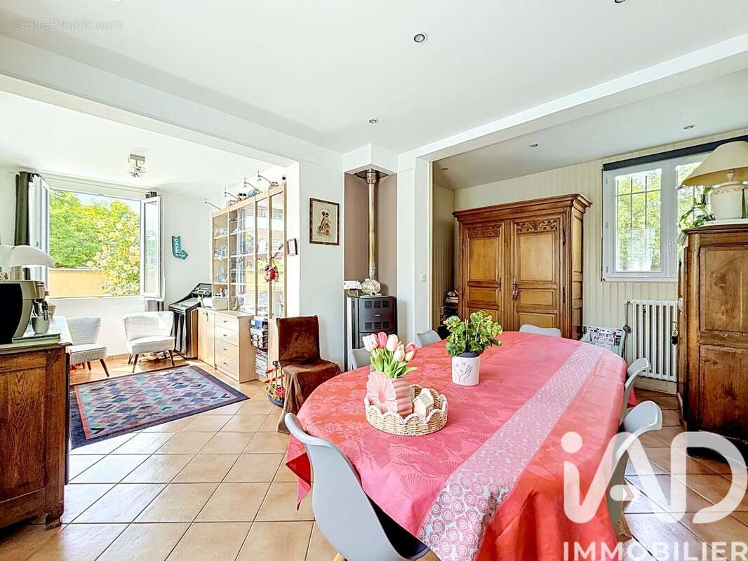 Photo 2 - Maison à SOTTEVILLE-LES-ROUEN