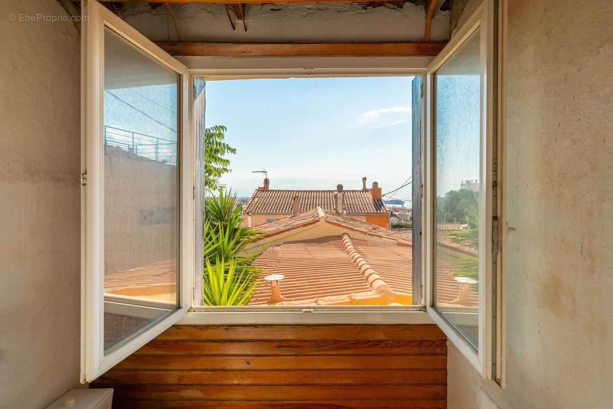 Vente maison avec jardin vue mer 210m² - ROUCAS BLANC - photo 5