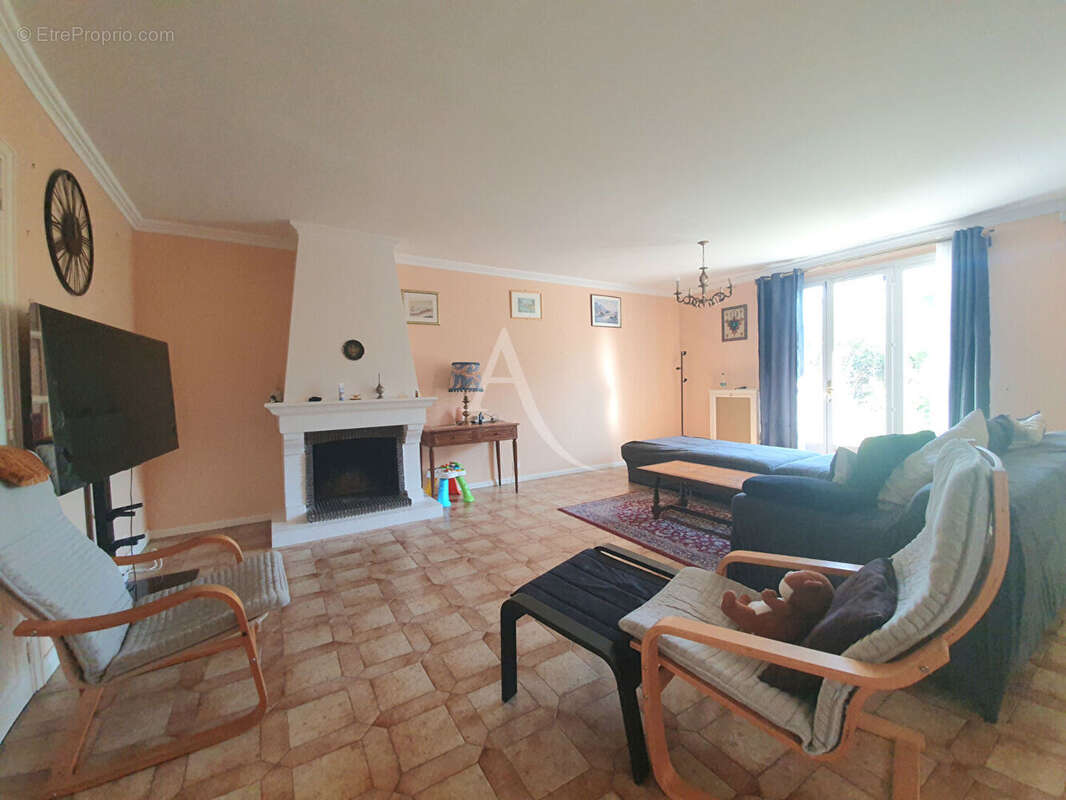 Maison à LES MUREAUX